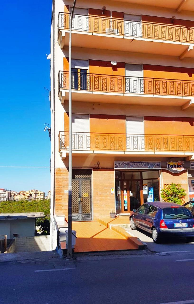 Casa Gentile Caruso Panzió Torrenova  Kültér fotó